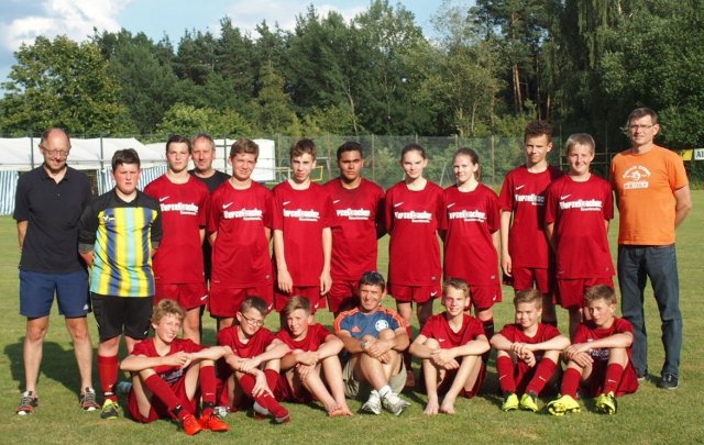 Grossansicht in neuem Fenster: Meisterschaftsfeier der C-Junioren Grossansicht in neuem Fenster: Meisterschaftsfeier der C-Junioren