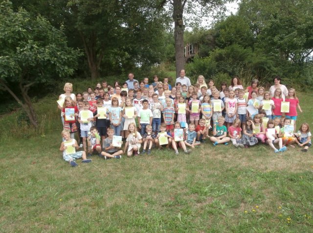 Programm Klasse2000 – beim Gesundheitsförderprogramm ganze Grundschule dabei Programm Klasse2000 – beim Gesundheitsförderprogramm ganze Grundschule dabei