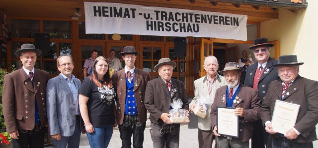 Trachtler feierten ihr 70-Jähriges mit Gartenfest Trachtler feierten ihr 70-Jähriges mit Gartenfest