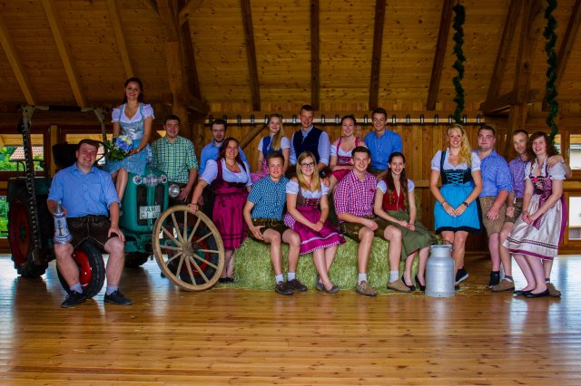 Steiningloher feiern ihre 7. Stodlkirwa Steiningloher feiern ihre 7. Stodlkirwa