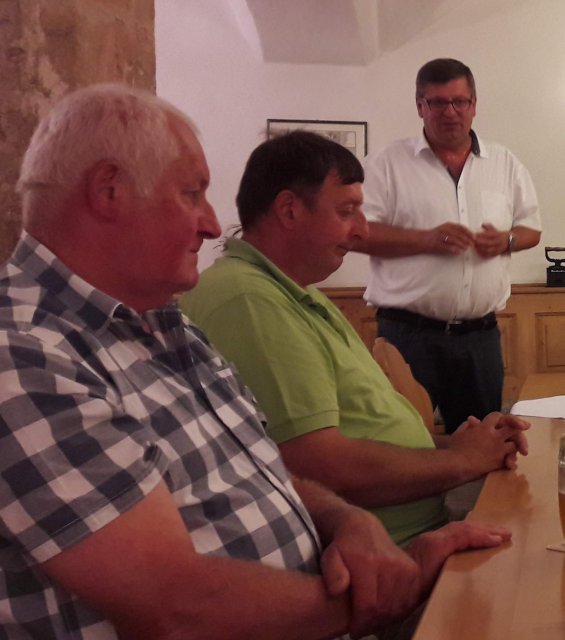 Hirschauer CSU rüstet für die Wahlkämpfe zum Bundestag, Landtag und Bezirkstag Hirschauer CSU rüstet für die Wahlkämpfe zum Bundestag, Landtag und Bezirkstag