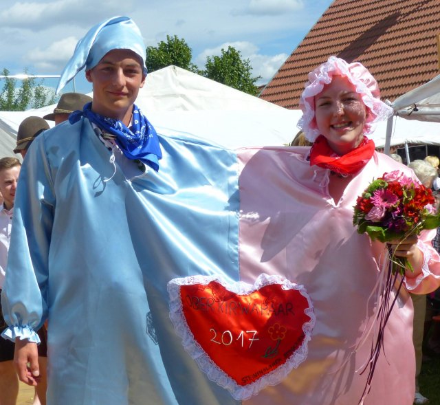 Im und rund um schönsten Kirwastodl zünftig gefeiert Im und rund um schönsten Kirwastodl zünftig gefeiert