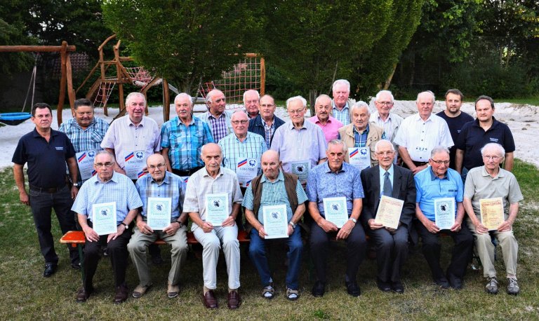 Ehrungen beim Sommernachtsfest der FFW Ehenfeld Ehrungen beim Sommernachtsfest der FFW Ehenfeld
