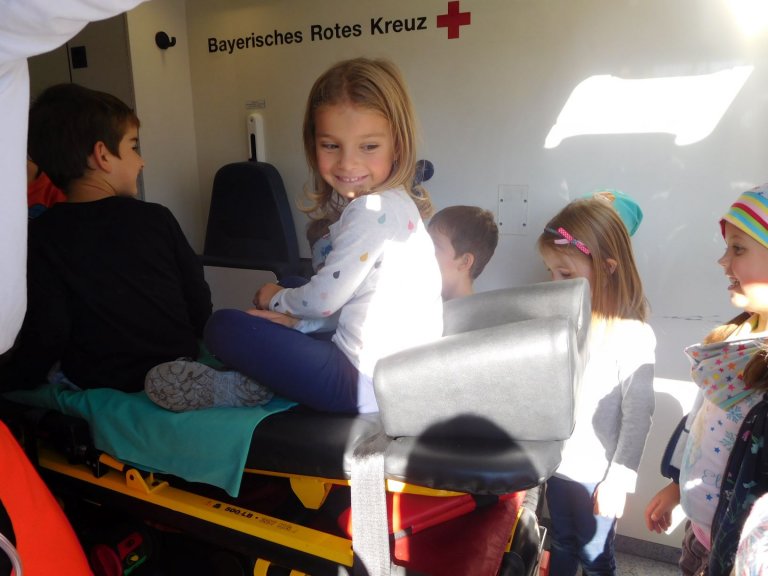 Grossansicht in neuem Fenster: Im Rettungswagen 2