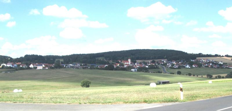 Blick auf Ehenfeld (Hirschauer Turmweg)